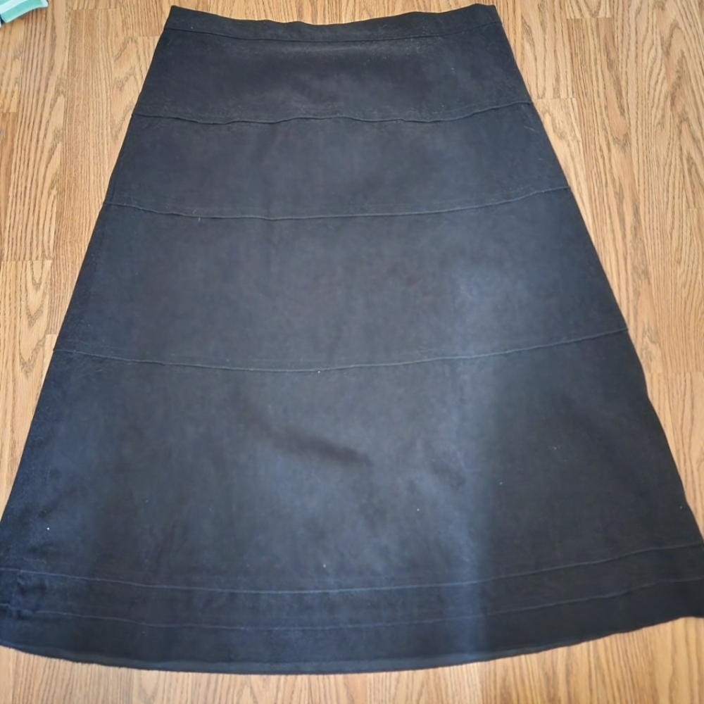 Elegant Black Women's Skirt